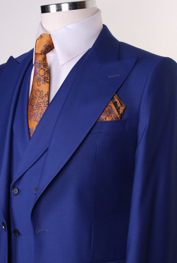 Men's Blue peak lapel 3pcs suit.